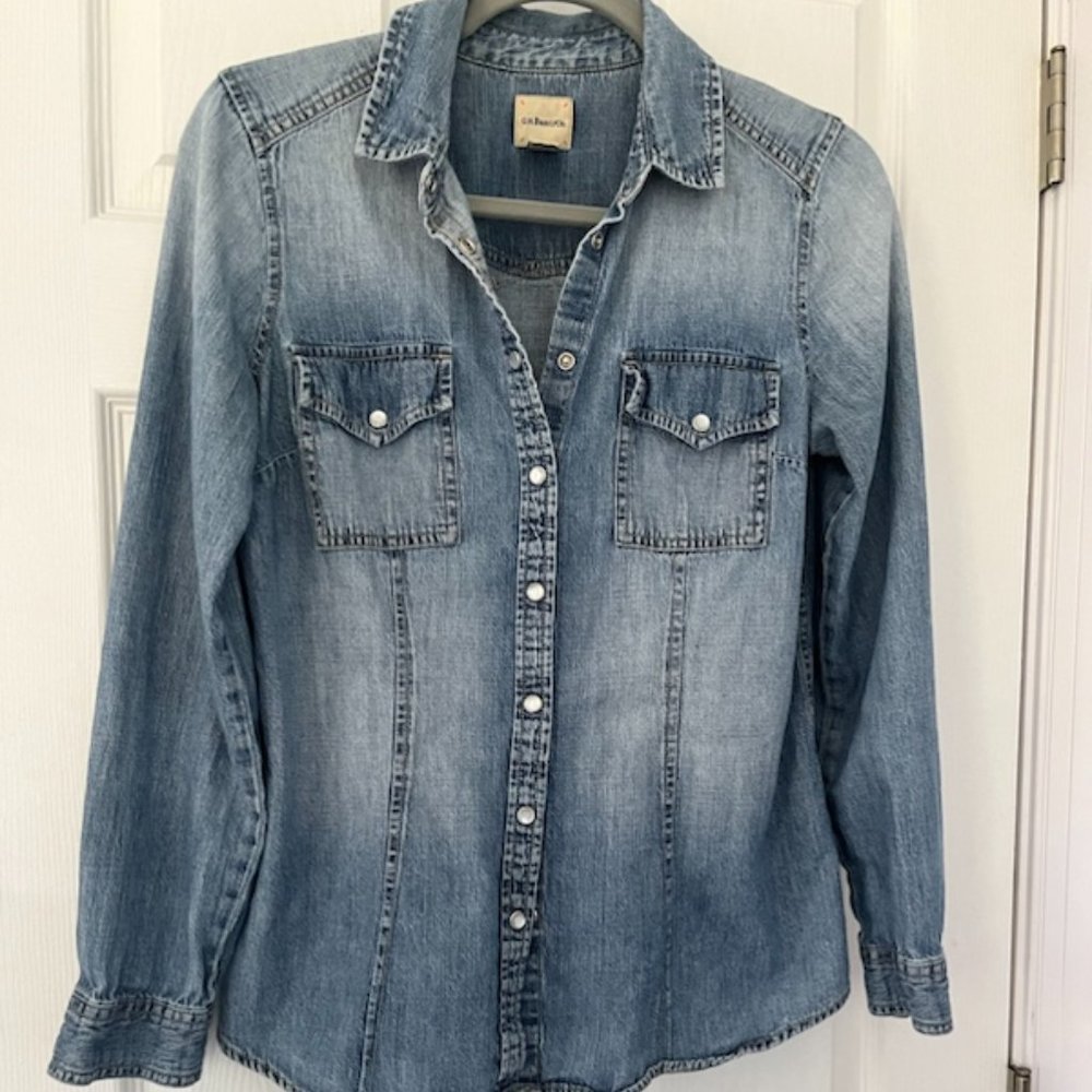 Bass Womens Denim Shirt w/Pearl snaps sz M